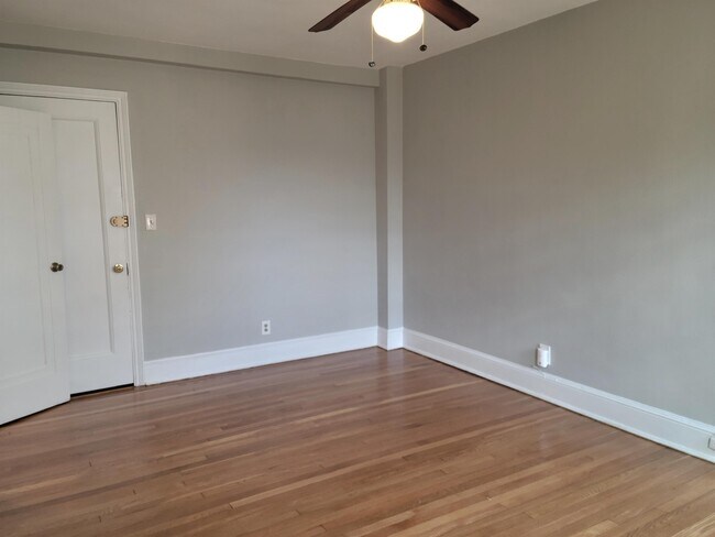 Building Photo - 1301 Longfellow St NW