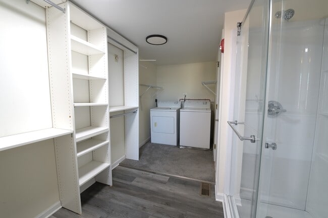 Building Photo - 1547 S 13th St