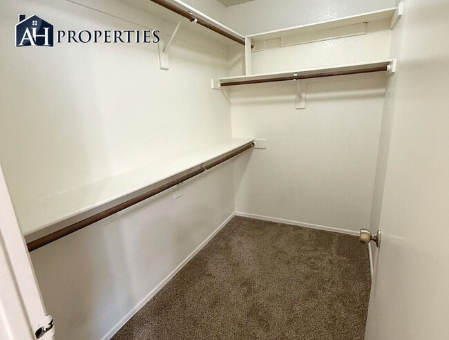 Building Photo - 7203 W Kimberly Way