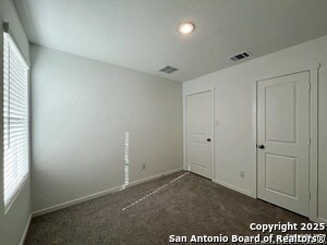 Building Photo - 534 Chevre Rd