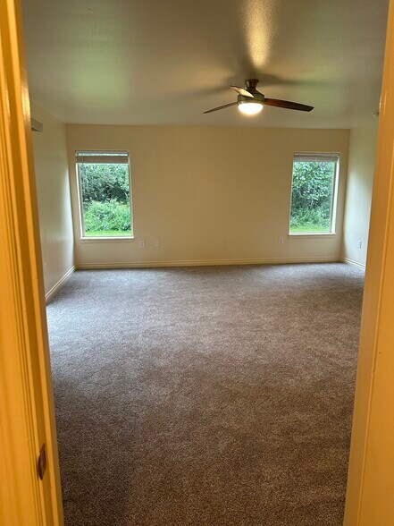 Master Suite - 2843 S Avalon Cir