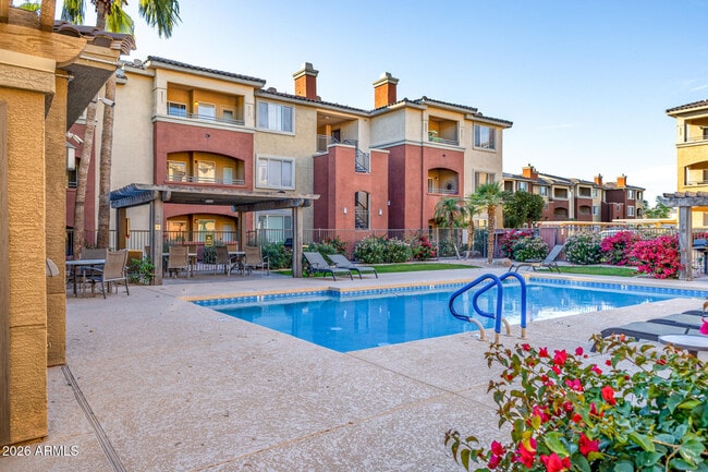 Building Photo - 5401 E Van Buren St