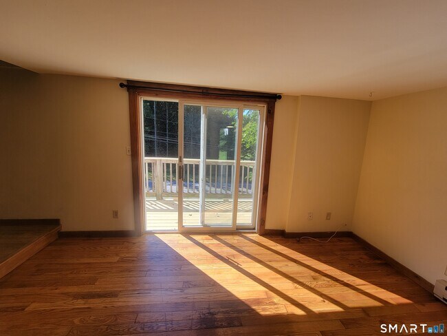 Building Photo - 220 Babbitt Hill Rd
