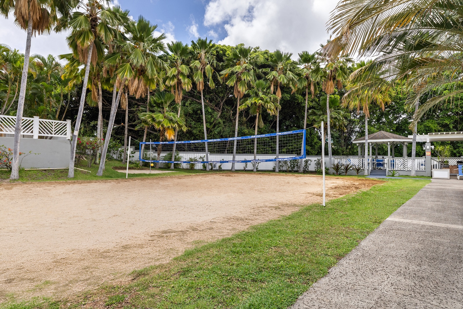 Building Photo - 393 Mananai Pl