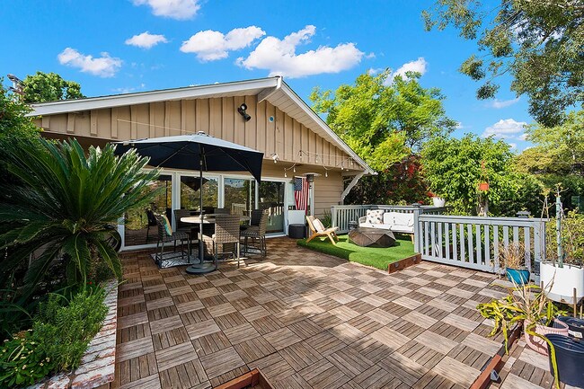 Building Photo - 4636 Panorama Dr