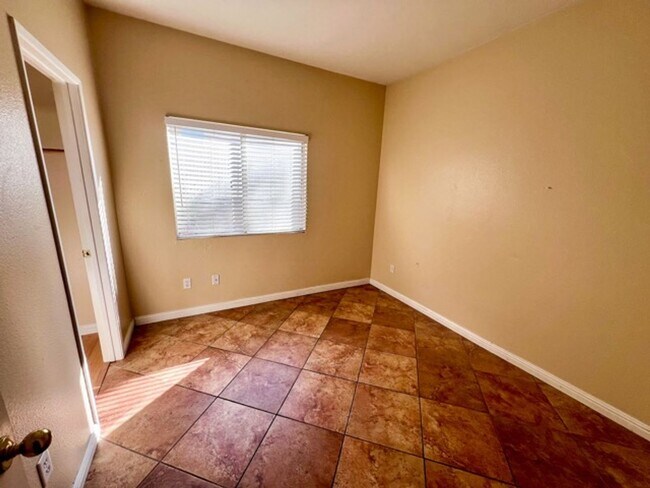 Building Photo - Wonderful 4 bedroom Temecula home for LEASE!