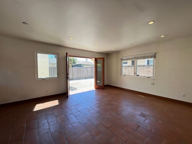 Building Photo - Charming Spanish Style Bungalow in West Ve...
