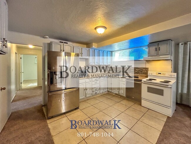Building Photo - 1528 E 8640 S