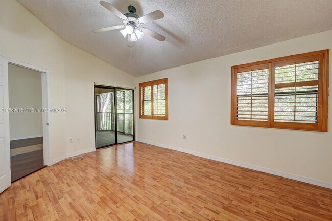 Building Photo - 148 NW 98th Terrace