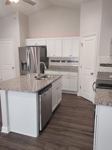 Building Photo - 2334 E Cheyenne Ct