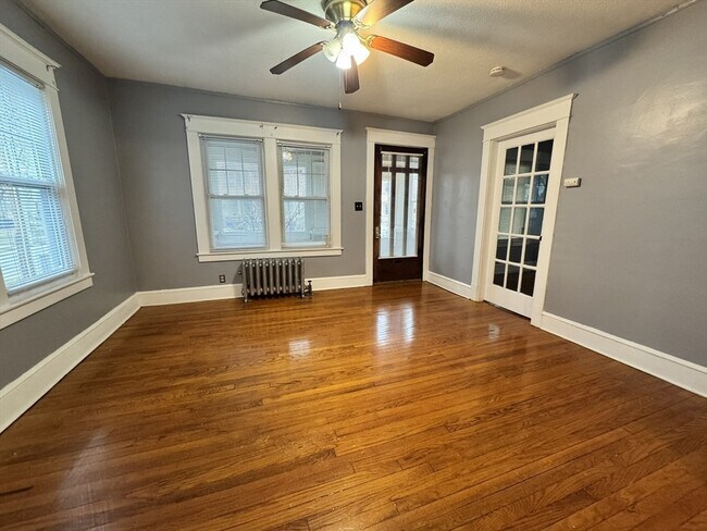 Building Photo - 134-136-136 Woodlawn St