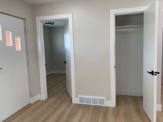 Building Photo - 7547 S Butler Hills Dr