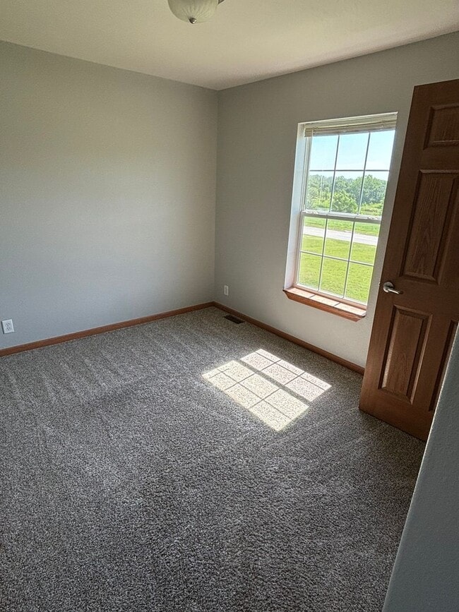Building Photo - Ogden Triplex