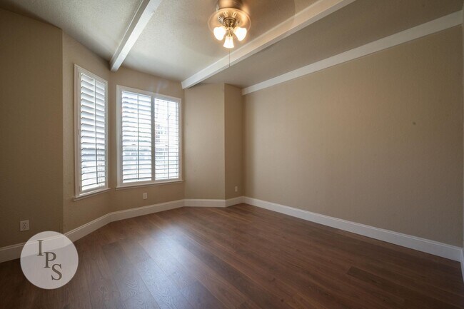 Building Photo - Move in by September 1st and get the rest of August FREE! North Fresno Villa San Marcos Apt, 2BR/...