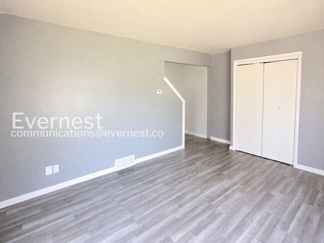 Building Photo - 15380 Meyers Rd