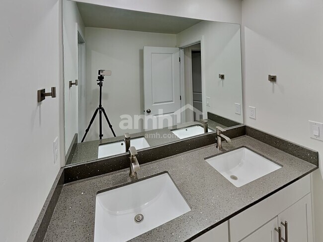 Building Photo - 278 Allen Ln