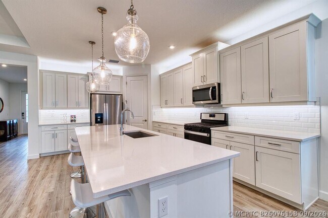 Building Photo - 10407 SW Aquila Wy