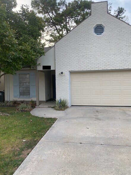 Building Photo - 268 Heatherwood Dr