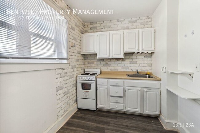 Building Photo - 1BR 1.5 BA Bi-level Apartment  Upper Darby...