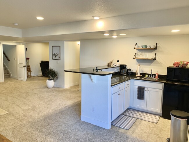 Building Photo - 1686 Derbyshire St