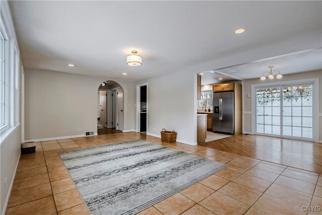 Building Photo - 63 Higby Rd