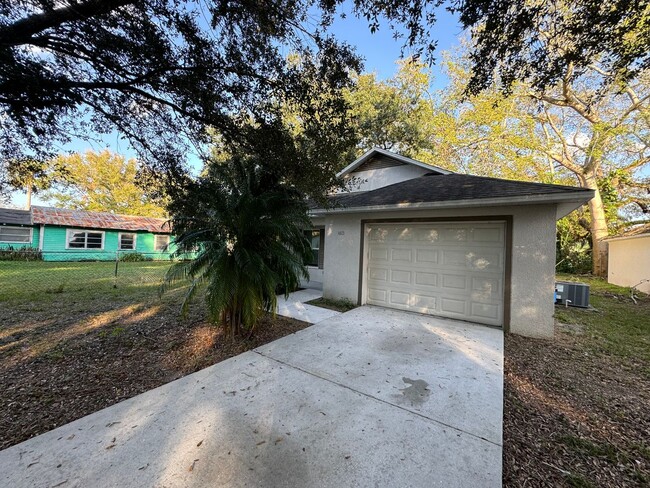 Building Photo - 3 Bedroom/2 Bath with Garage, Sanford - In...