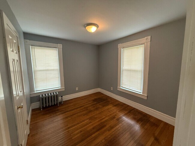 Building Photo - Spacious Five Bedroom, Single Family Home ...