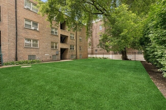 Building Photo - 205 Custer Ave