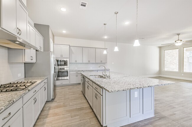 Building Photo - 210 Liatris Ct