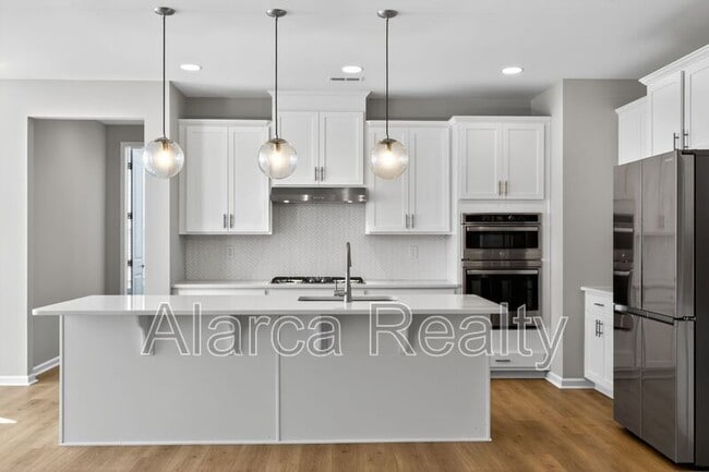 Building Photo - 256 W Waterlynn Rd