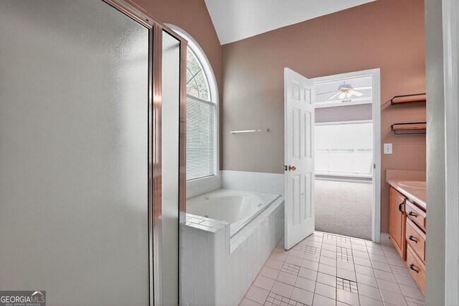 Building Photo - 158 Windsor Cir