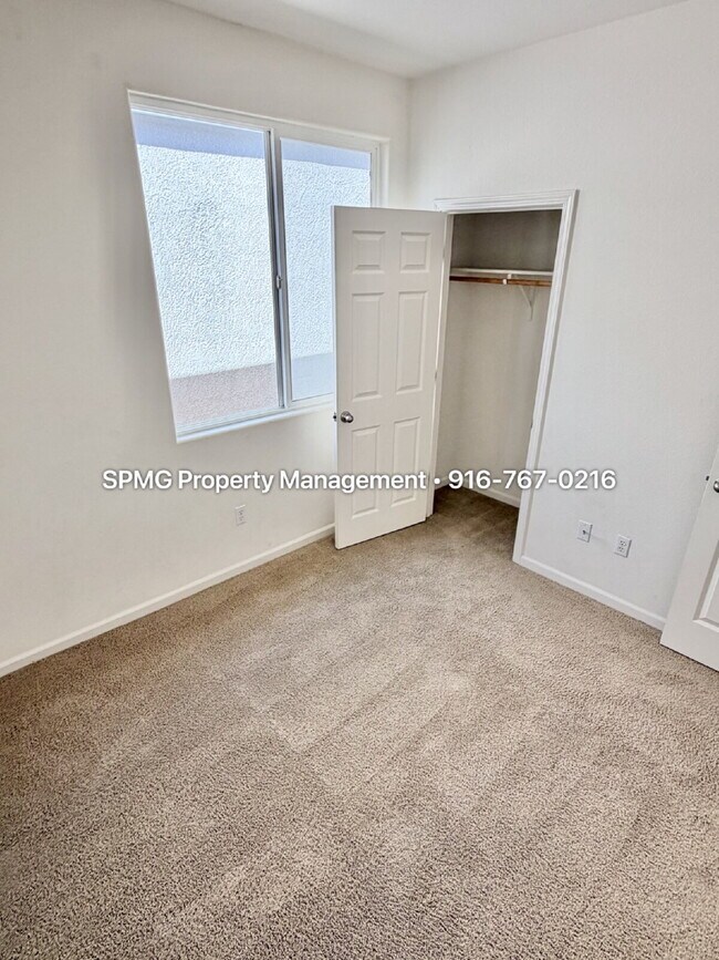 Building Photo - Beautifully Maintained 3 Bed / 2.5 Bath Home in South Natomas — New Appliances & Community Amenit...