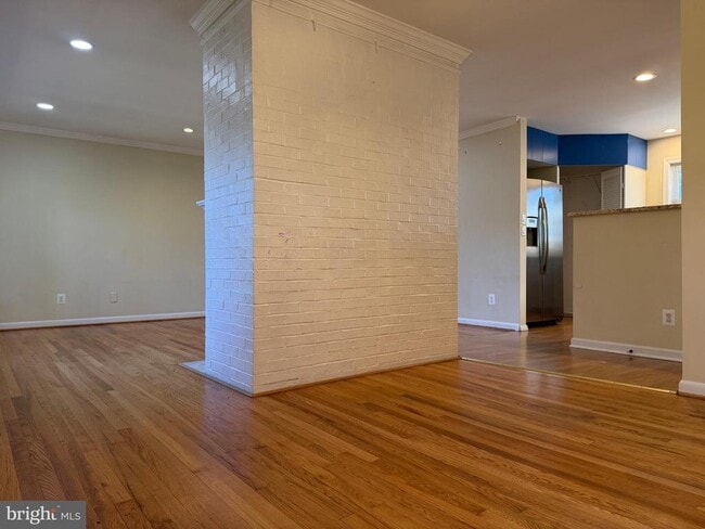 Building Photo - 5206 Easton Dr