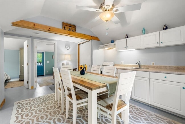 Building Photo - 13 Woodland Cir