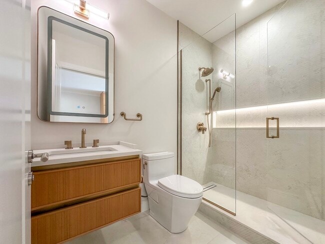 Building Photo - 144 Worcester St