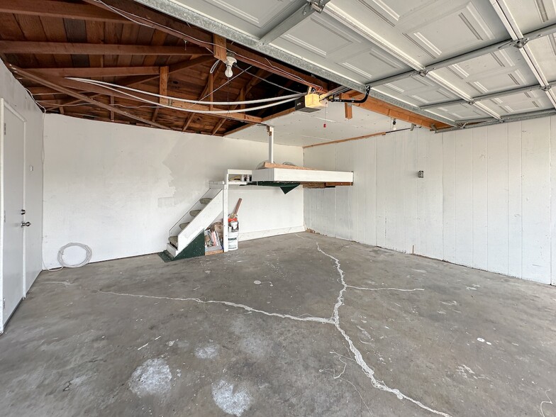 Building Photo - 4520 Marine Ave