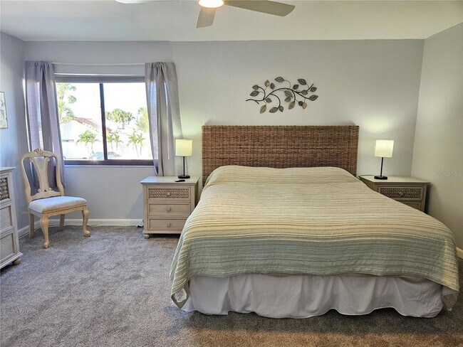 Building Photo - 1555 Tarpon Center Dr