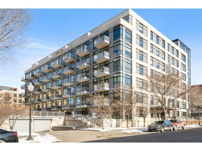 Building Photo - 720 N 4th St