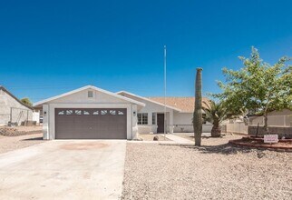 Building Photo - 3 Bedroom, 2.5 Bath, 2 Car Garage Home