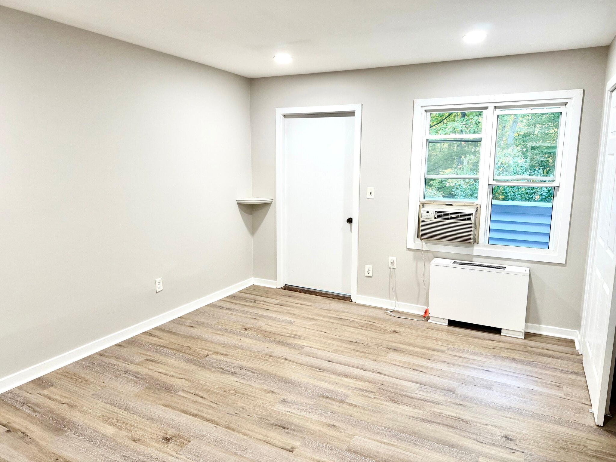 Building Photo - 11 Wild Oaks Rd