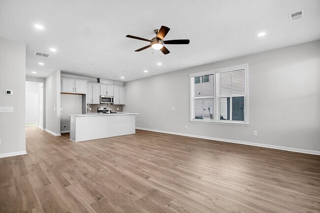 Building Photo - 482 Green Fern Dr