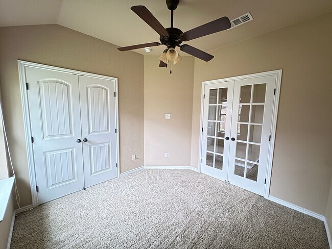 Building Photo - 708 Cody James Dr