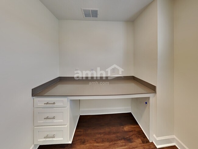 Building Photo - 33942 Thyme Dr