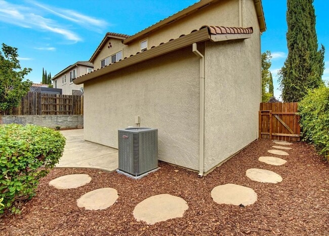 Building Photo - 4929 Concordia Dr