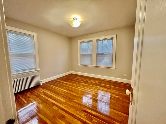 Building Photo - 94 Glendale Rd