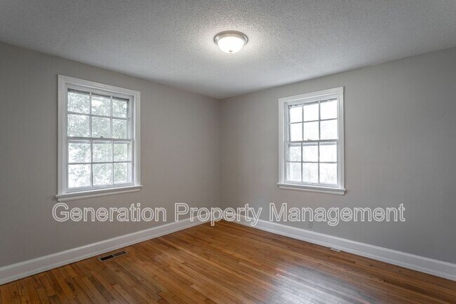 Building Photo - 538 Wando Dr