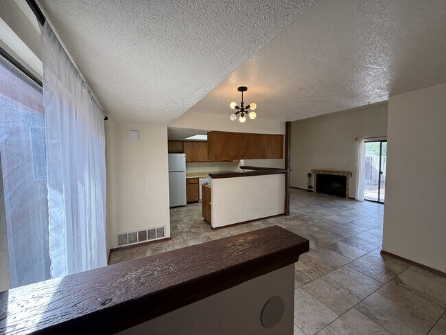 Building Photo - 13515 Mccall Ct NE