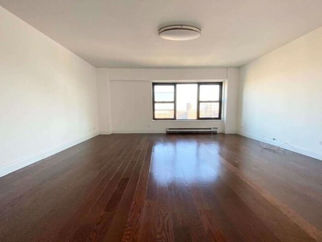 Building Photo - 3 bedroom in New York NY 10027