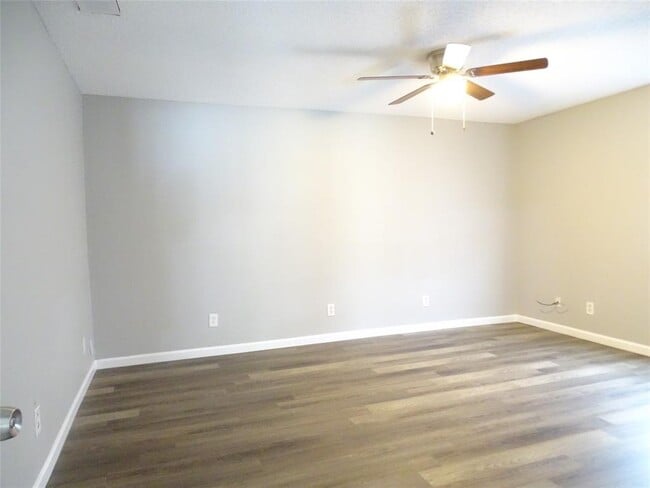 Building Photo - 22070 Flanagan Cir