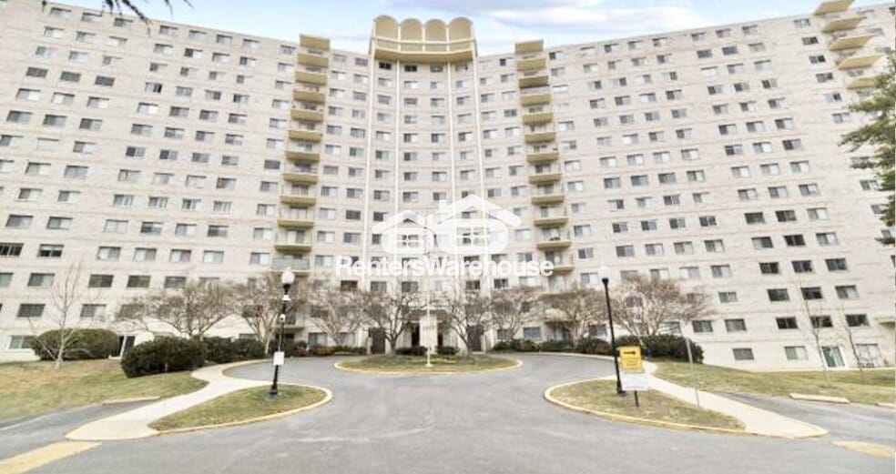 Building Photo - 1111 University Blvd W